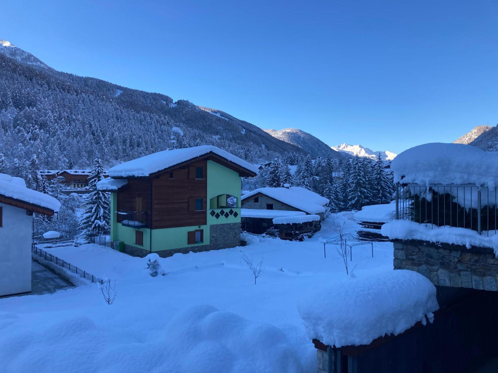 Giava'S Mountain Place Aprica Exterior photo